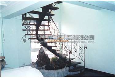 上海办公楼铁艺旋转楼梯栏杆立柱专业定制金属装饰工程 上海凯洋金属制品有限公司